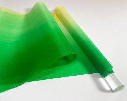 美濃友禅染め　絵絹タペストリー 新緑